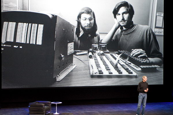 Стив Джобс на сцене